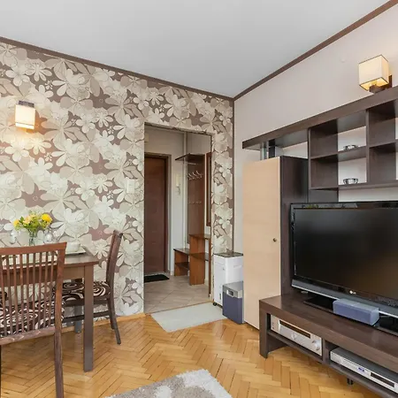 Comfortable Studio With Balcony Located 600 M From The Beach By Rent Like