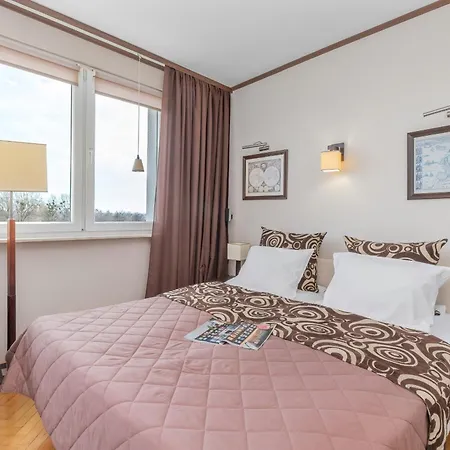 Comfortable Studio With Balcony Located 600 M From The Beach By Rent Like Apartment *