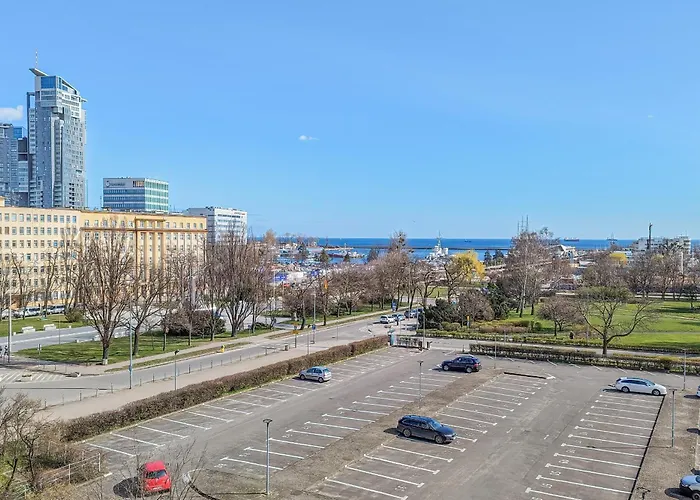 Comfortable Studio With Balcony Located 600 M From The Beach By Rent Like Apartament Gdynia